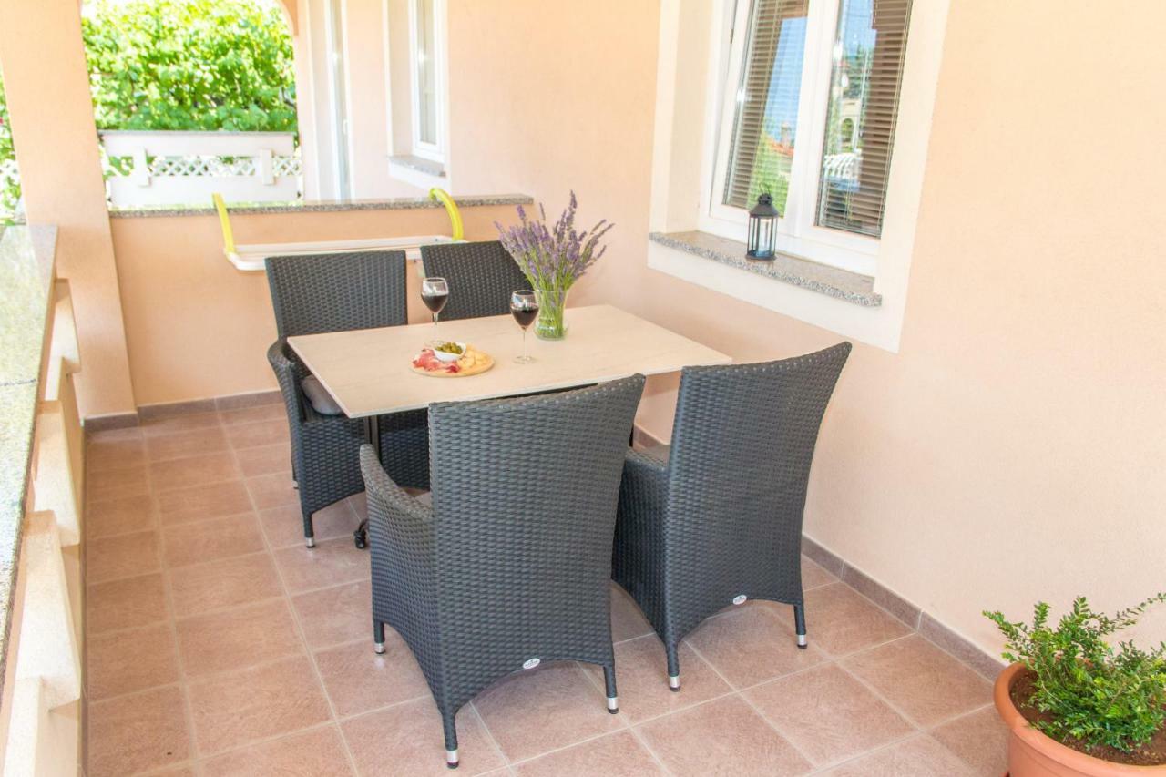 Apartmani Zoric Пунат Екстериор снимка