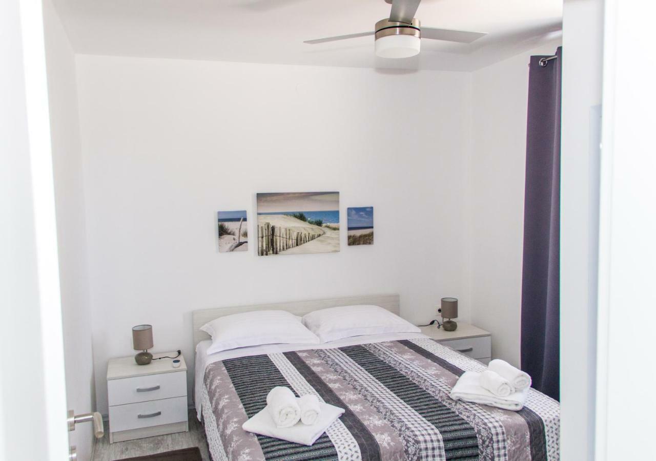Apartmani Zoric Пунат Екстериор снимка