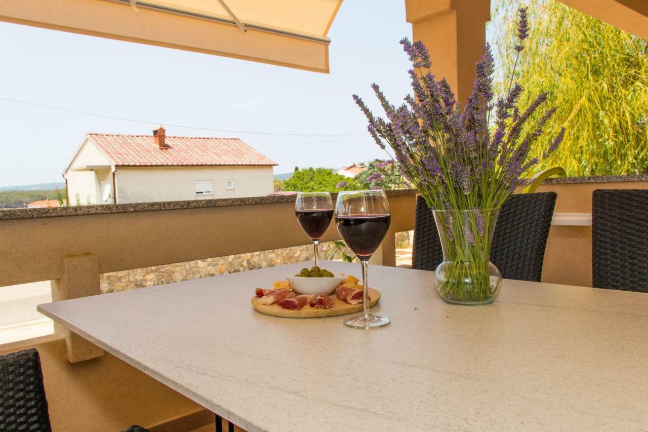 Apartmani Zoric Пунат Екстериор снимка