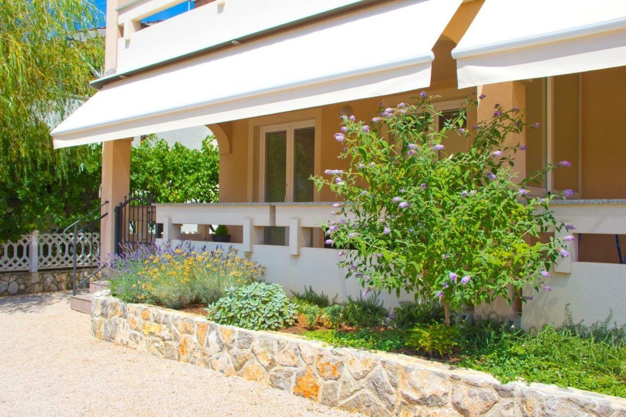 Apartmani Zoric Пунат Екстериор снимка