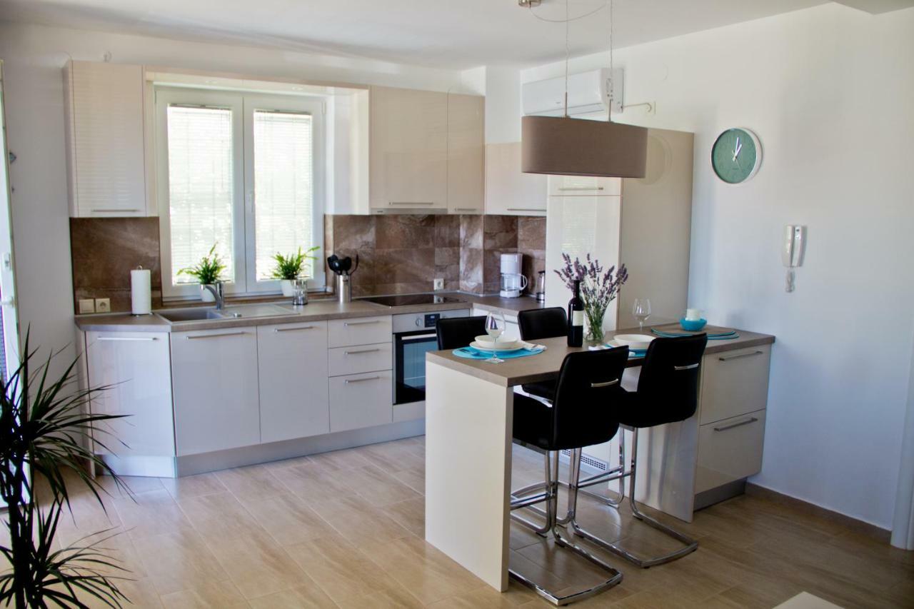 Apartmani Zoric Пунат Екстериор снимка