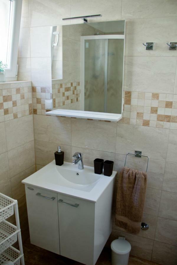 Apartmani Zoric Пунат Екстериор снимка